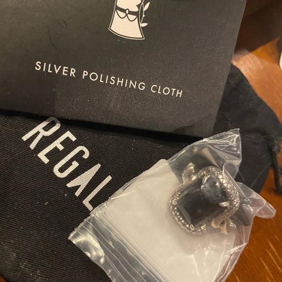 Snake Cocktail Ring - Silver - Picture 3 of 4